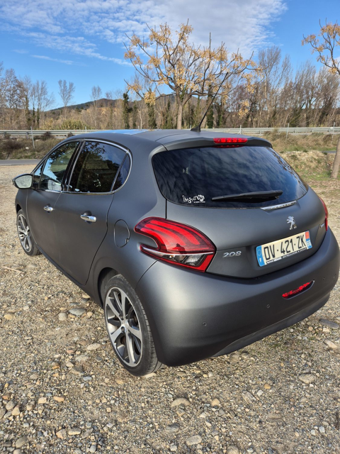 Peugeot 208 1.6 BlueHDi 100ch S&S BVM5 F&eacute;line 2015 occasion Millas 66170