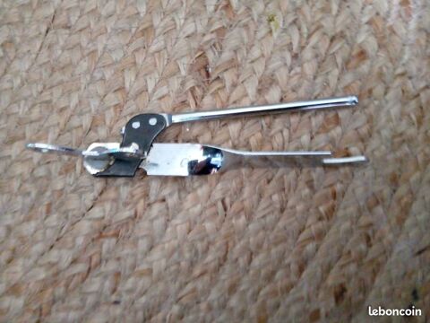 Ouvre boite /  décapsuleur 3 Beauchamp (95)