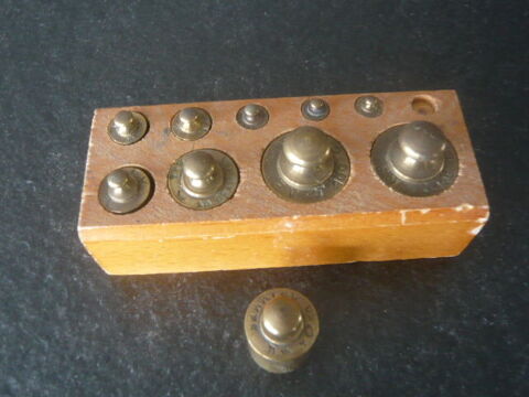 Srie Poids cuivre Rodez (12)