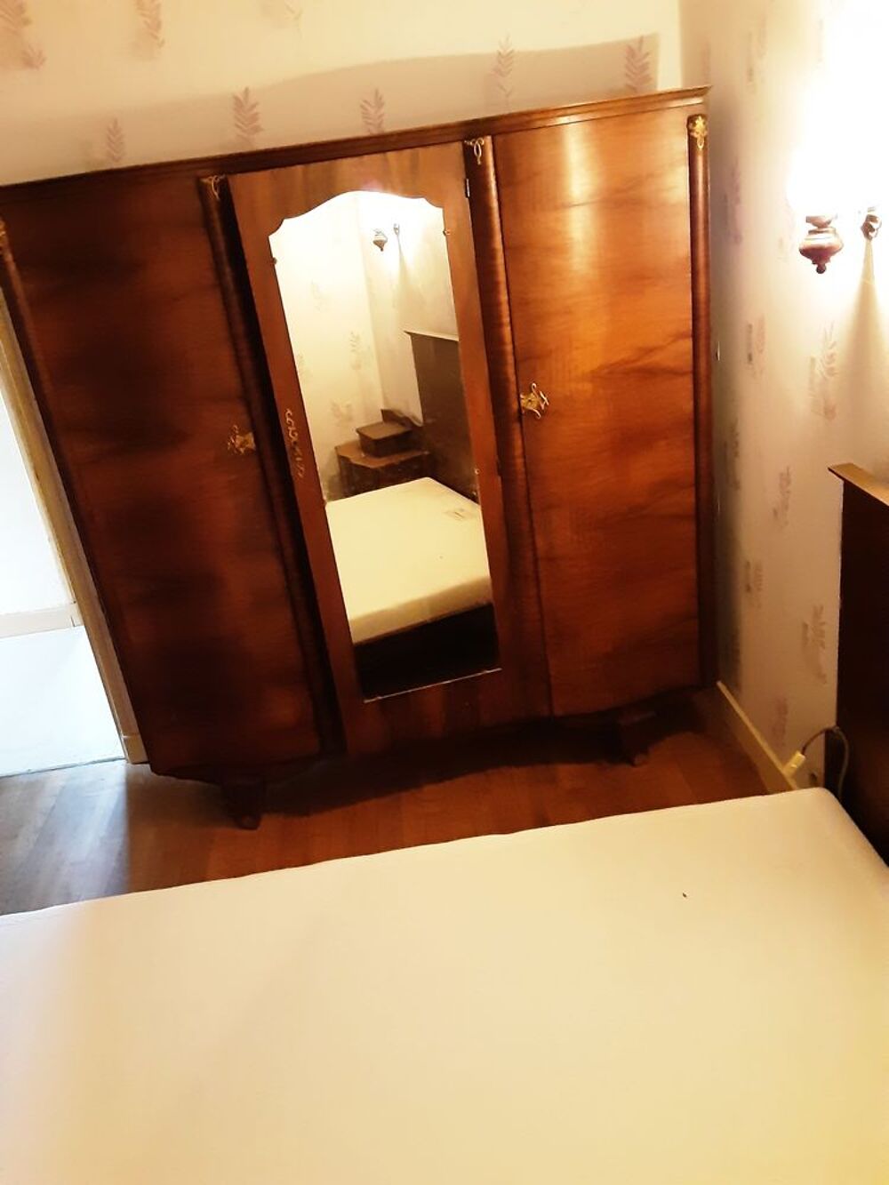 Chambre &agrave; coucher noyer Meubles