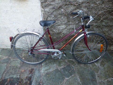  Vélo de ville PEUGEOT 26 POUCES. Saint-Denis (11)