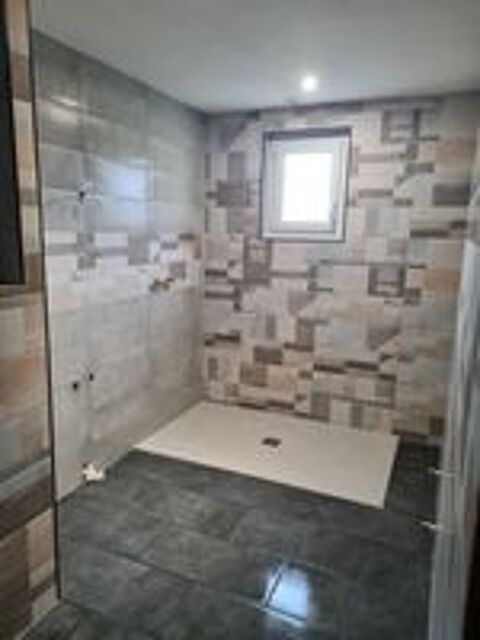   Carreleur. Pose de parquet  