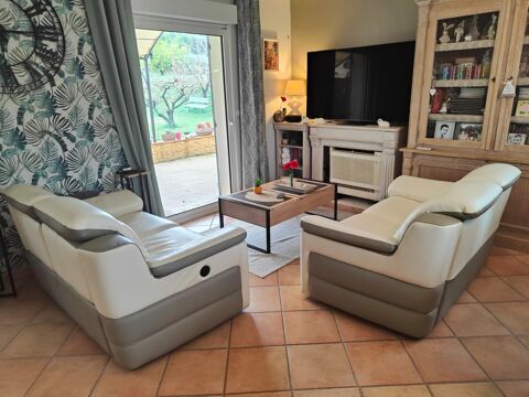 2 Canaps cuir CHATEAU D'AX
550 Saint-Andr-d'Olrargues (30)