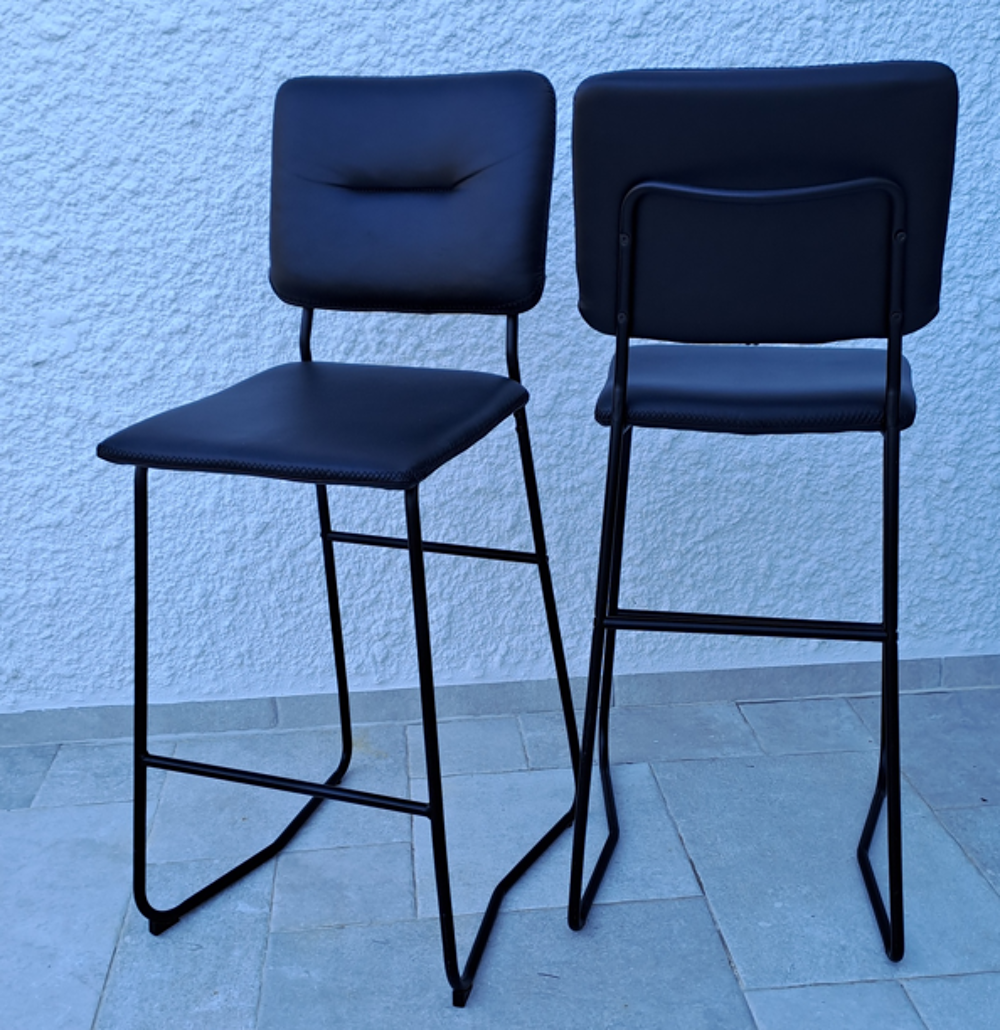 2 chaises hautes Meubles