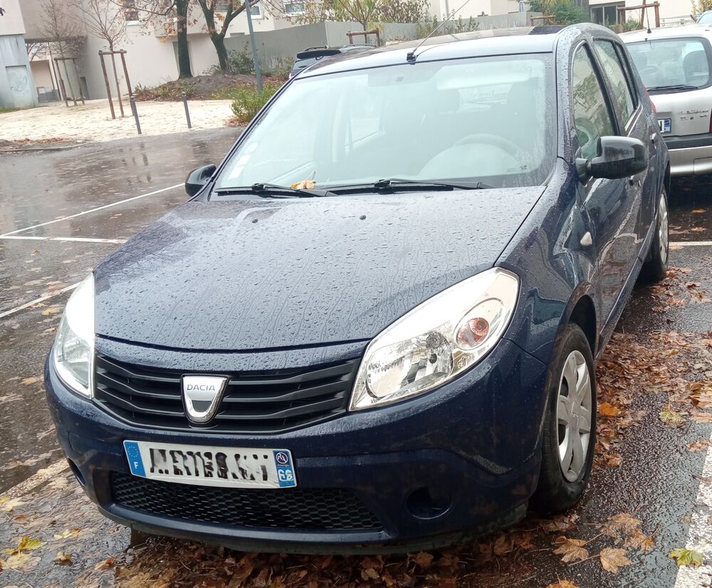 Sandero 1.4 MPI 75 GPL eco2 Blackline 2010 occasion 38600 Fontaine