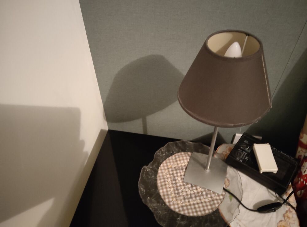 Plusieurs lampes a poser Electroménager