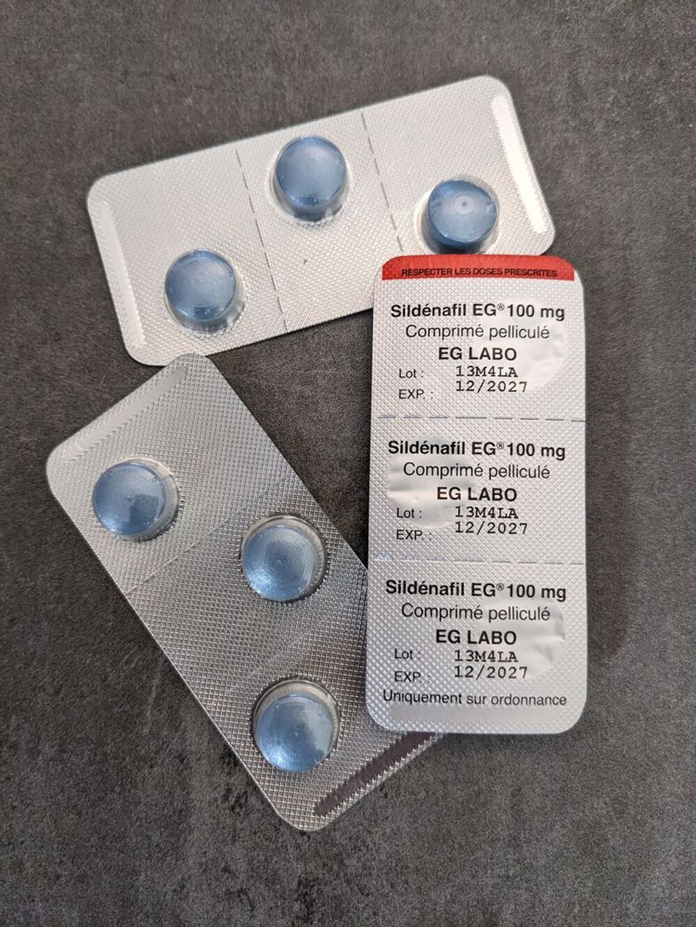 Chargeur SILDENAFIL pour bien recharger les piles.
une plaqu Bricolage