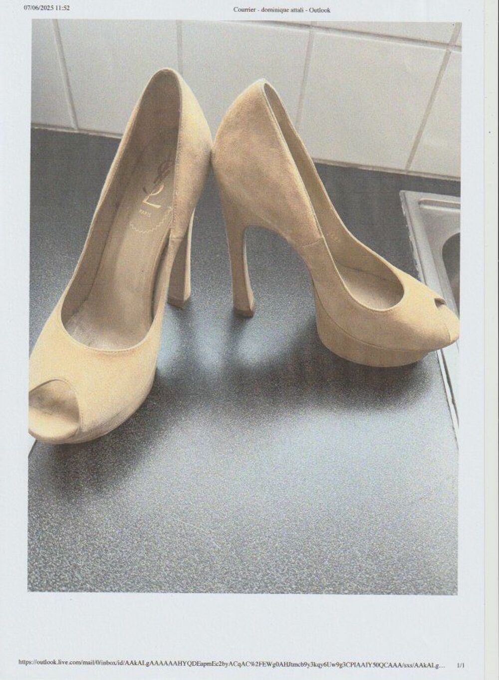 chaussures Yves St Laurent beige en daim Chaussures