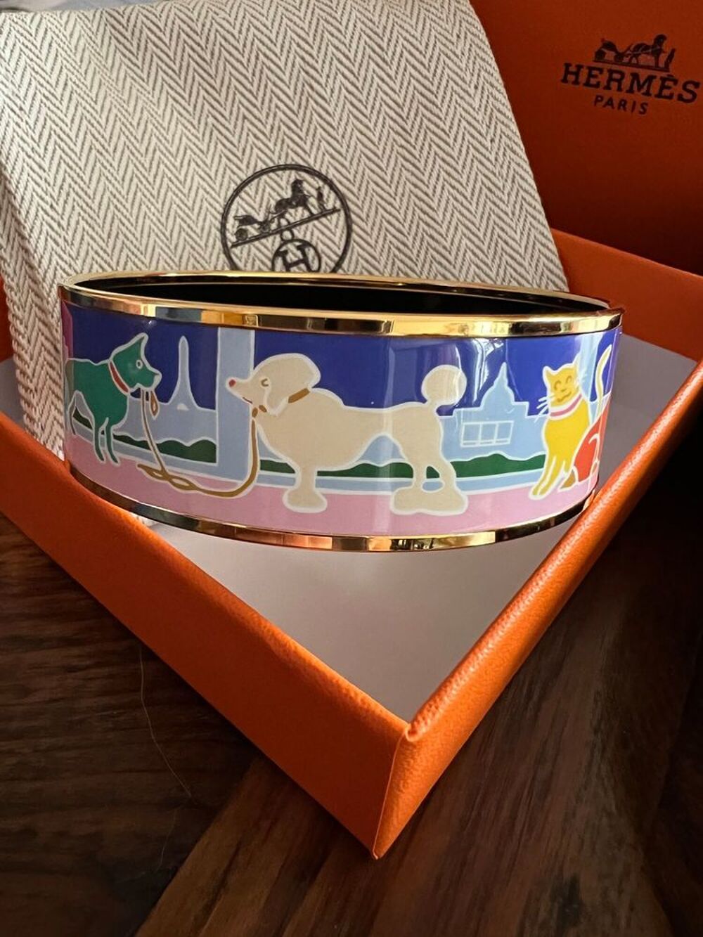 Bracelet de marque, certifi&eacute;. Bijoux et montres