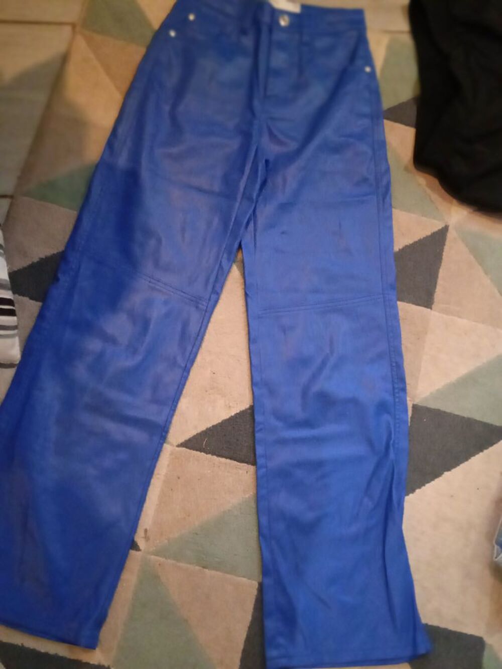 Pantalon simili bleu taille XS longueur de jambes 102 cms Vêtements