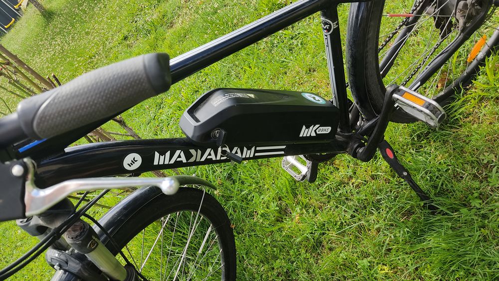 V&eacute;lo ville homme assistance &eacute;lectrique.
MAKADAM E-TRAX Vélos