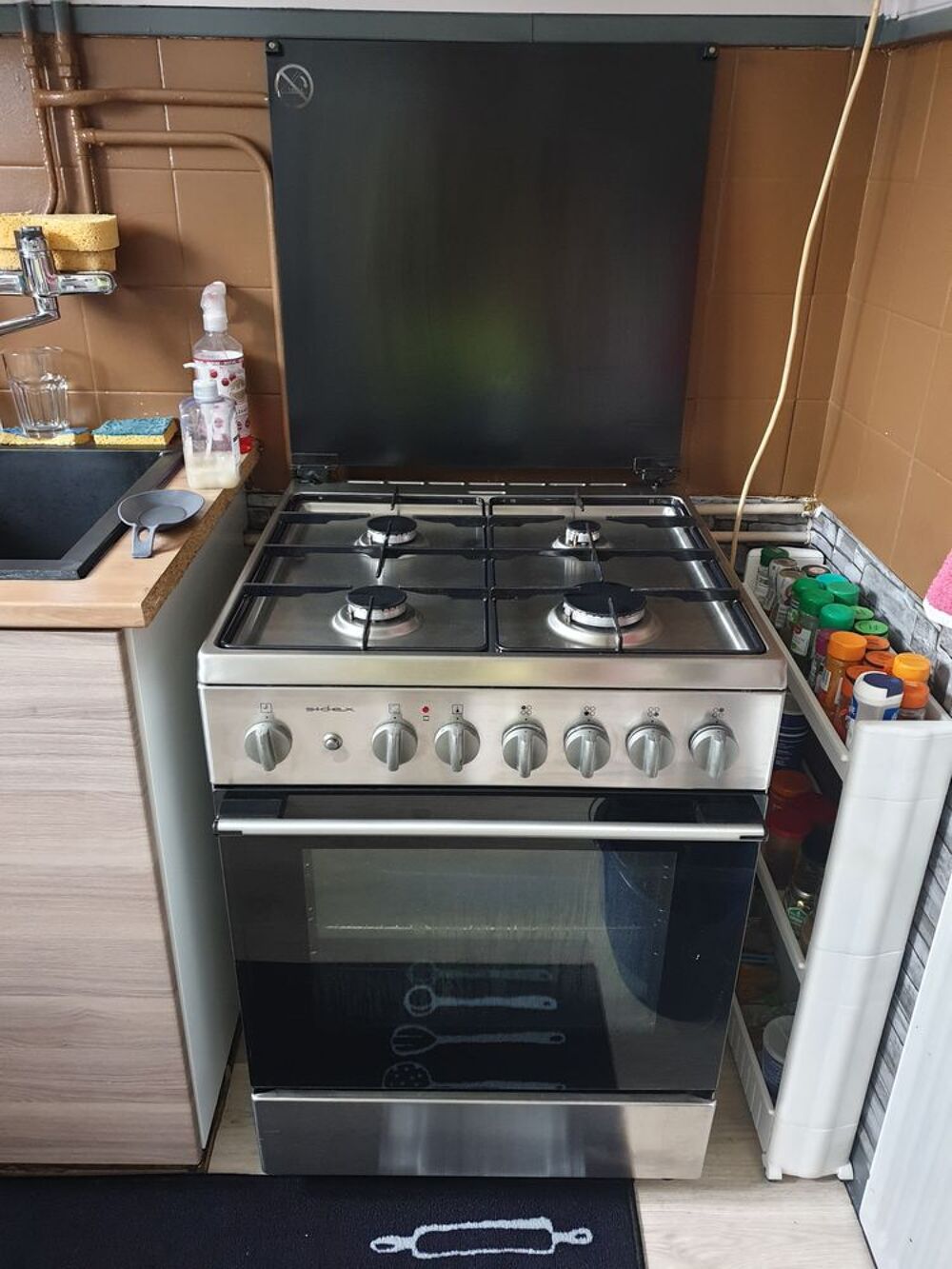 gazini&egrave;re 4 feux Electroménager