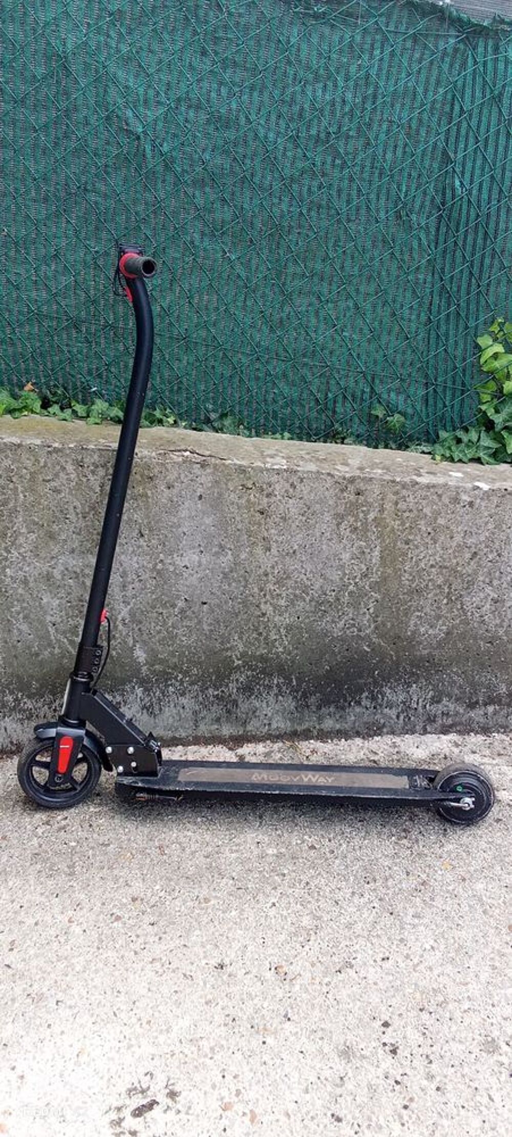 Lot de Pi&egrave;ces d&eacute;tach&eacute;es de trotinettes Sports