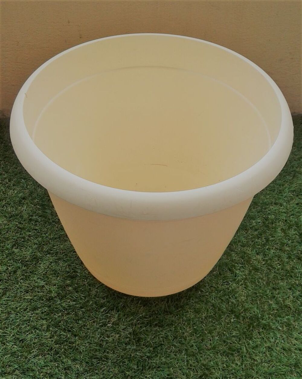 Pot de fleurs beige Jardin