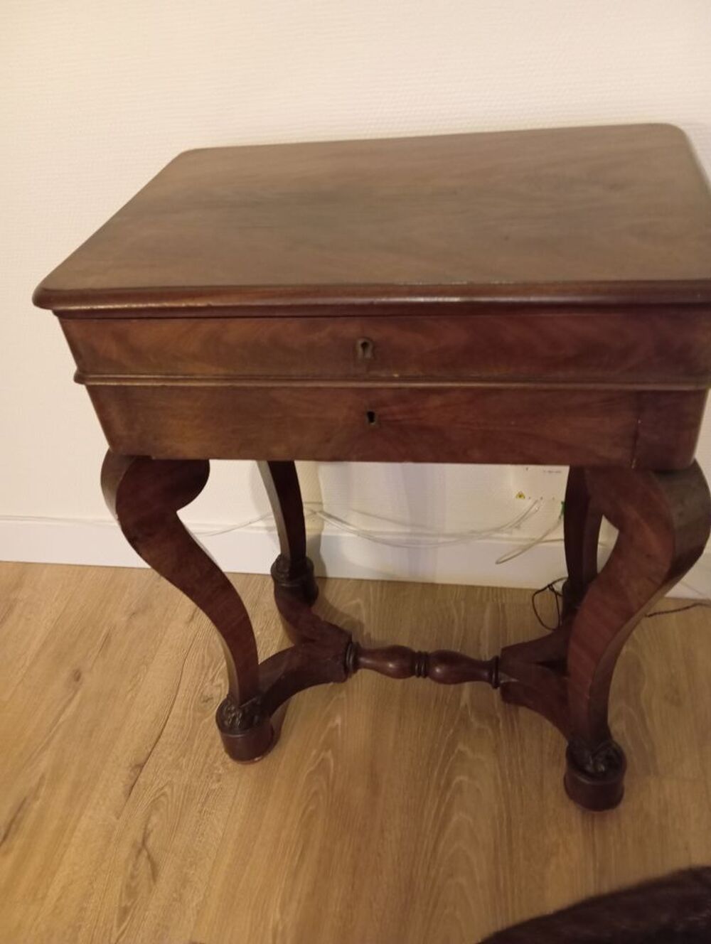 Travailleuse acajou Meubles