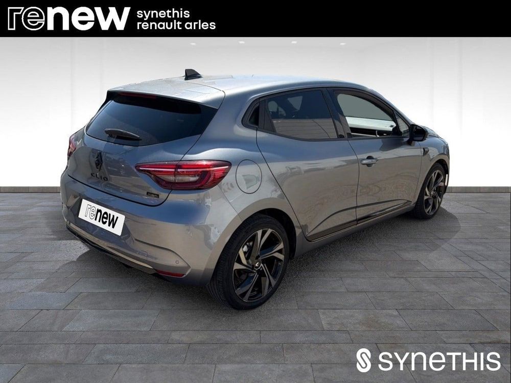 Clio V Clio E-Tech full hybrid 145 Engineered 2023 occasion 13200 Arles