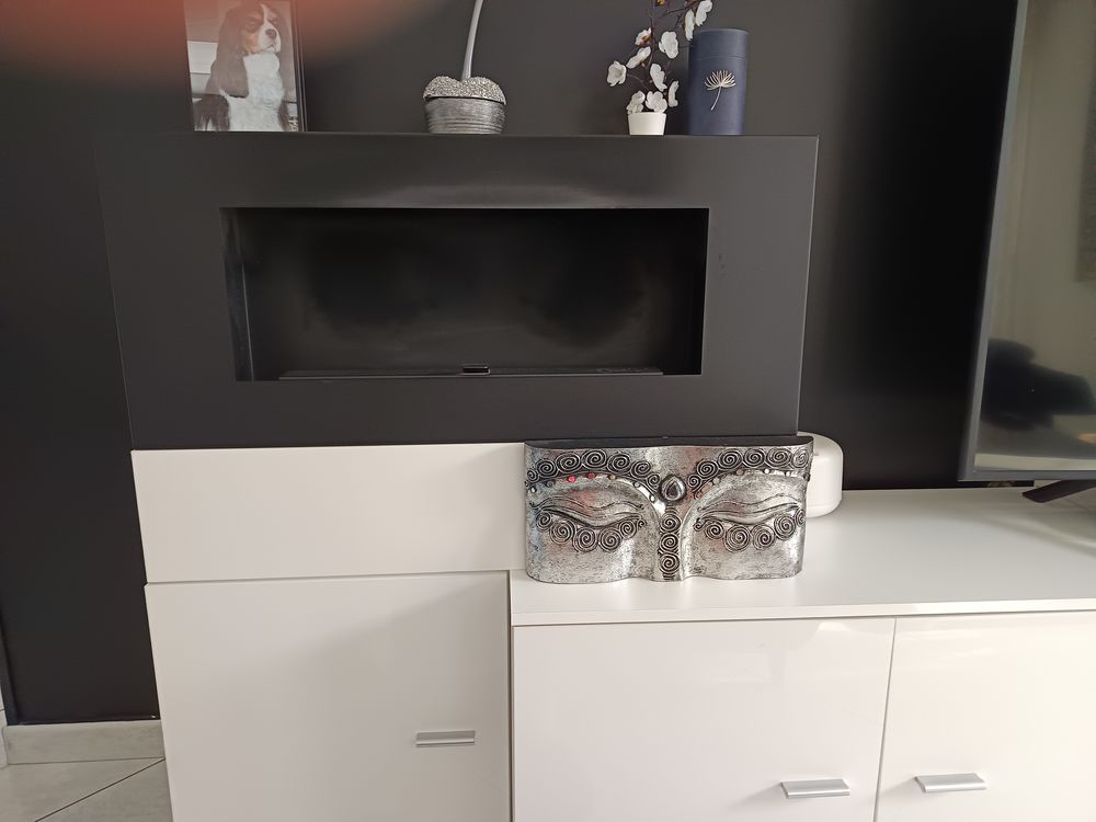 meuble t&eacute;l&eacute; avec chemin&eacute;e ethanol plus table de salon Meubles