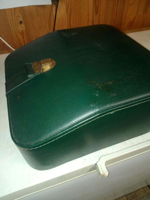 MACHINE A ECRIRE ERNESS 2000 TRES BON ETAT EN VALISE 150 Levainville (28)