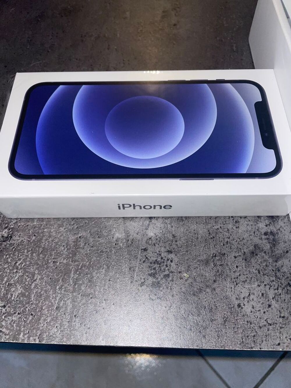 iPhone 12 128Go Noir Téléphones et tablettes