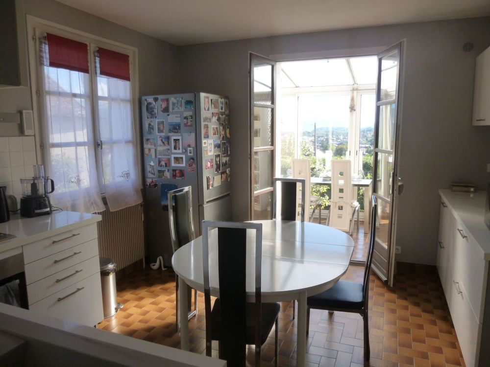 Vente Maison Maison 6 pièces, 4 chambres, 156m2 habitable . Belley