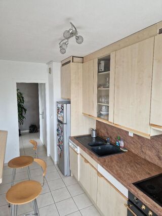  Appartement � louer 4 pi�ces 80 m� Divonne-les-bains