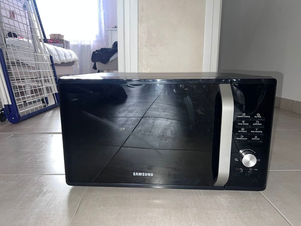 Micro ondes Samsung 30€ Electroménager