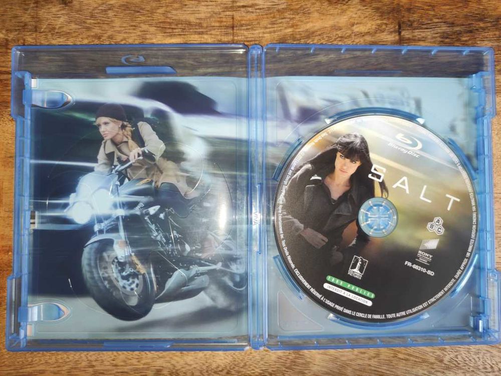 Salt Blu-ray DVD et blu-ray