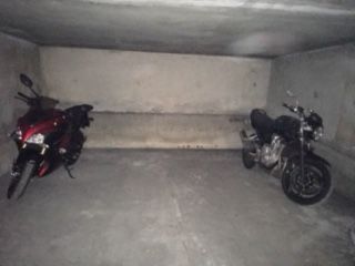  Parking / Garage  louer 10 m
