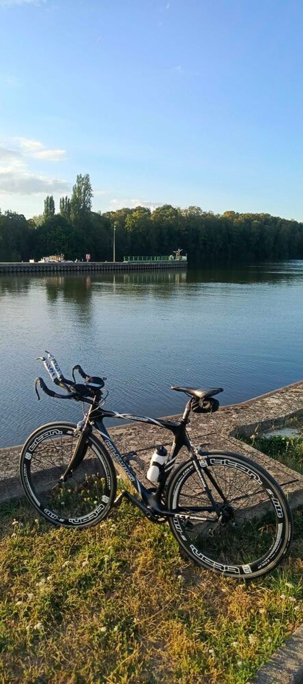 V&eacute;lo Scott en fibre de carbone Vélos