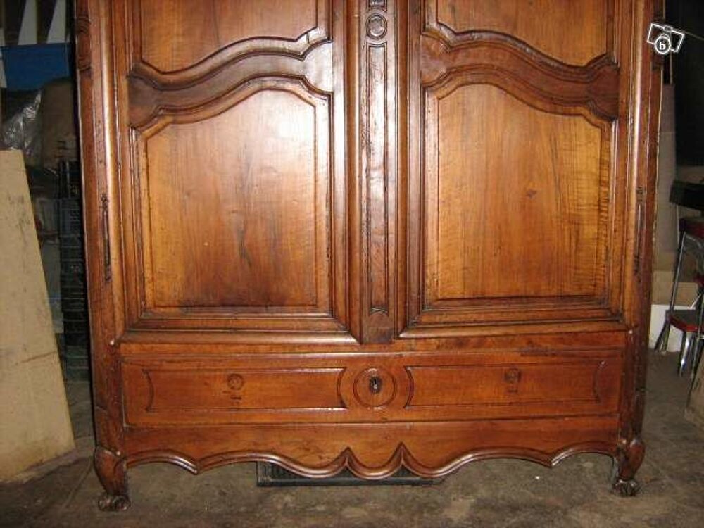 Belle armoire noyer &eacute;poque Louis 15 Proven&ccedil;ale en noyer XVII Meubles