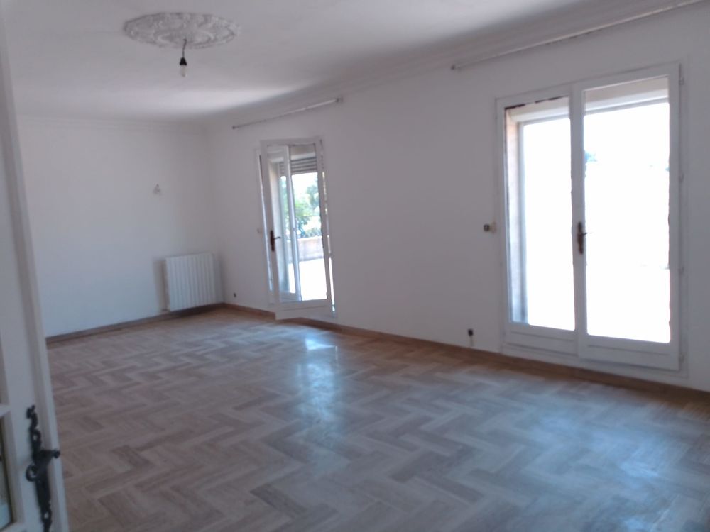 Location Autre Haut de Maison 150m2, terrasse de 80m2 possible colocation Marseille 10