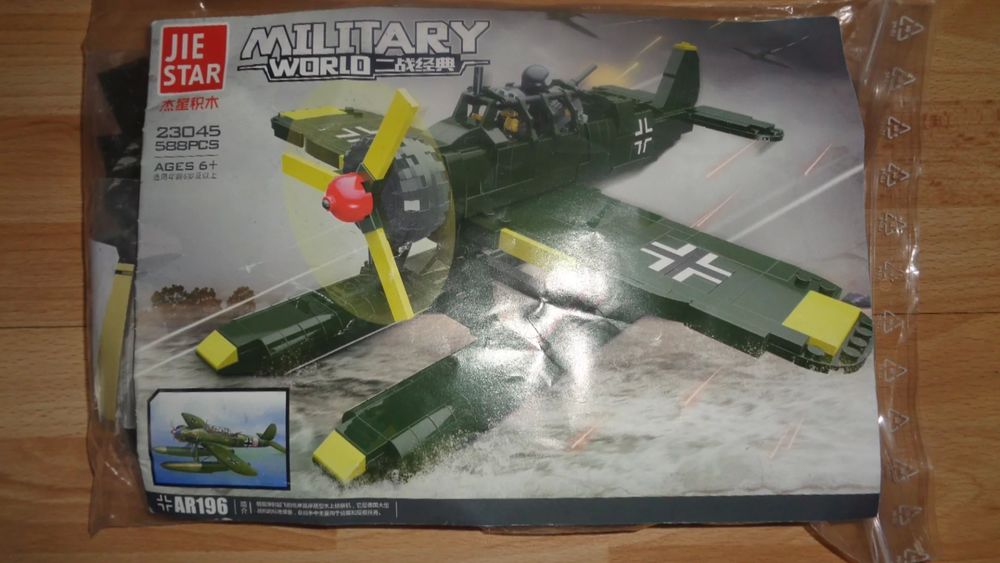 JIE STAR 23045 S&eacute;rie D'avions AR196 Fighter Jeux / jouets