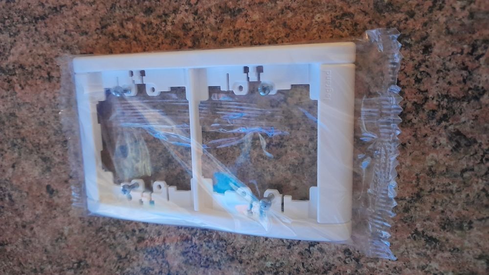 plaque legrand sagane opalis double neuve Bricolage