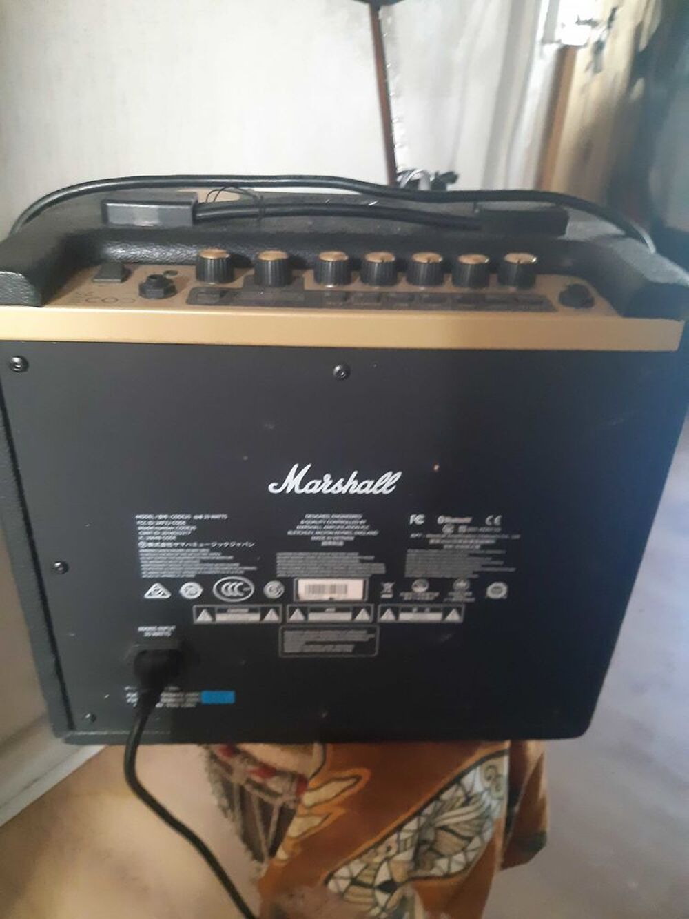 bonjour, mon ampli guitare marshall excellent &eacute;tat neuf jamais servi . Audio et hifi