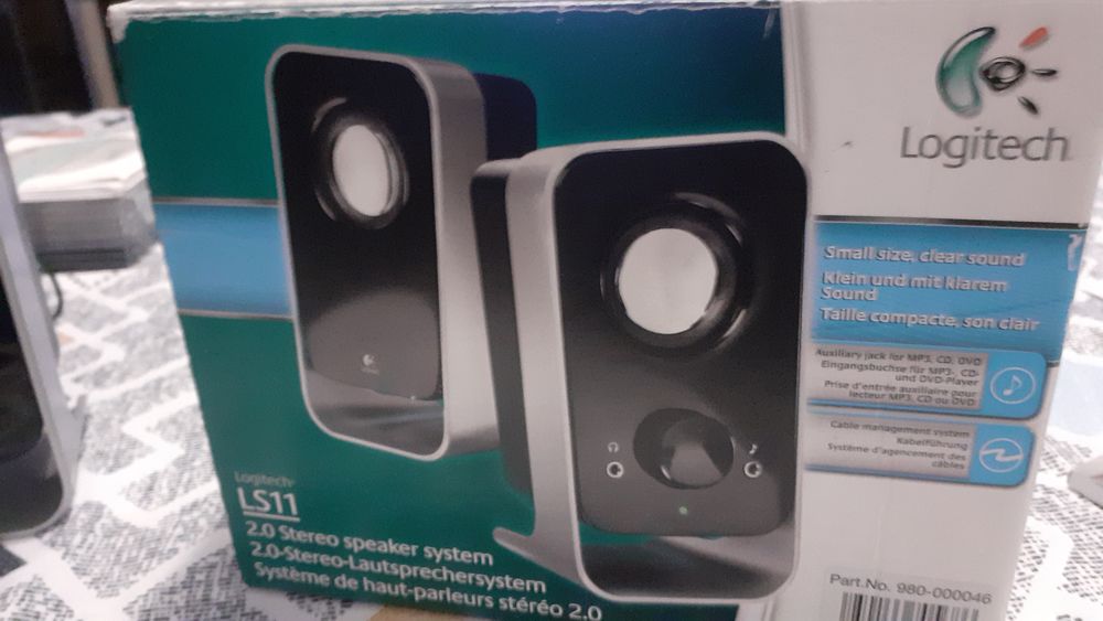 LOGITECH LS11 STEREO SPEAKER SYSTEM Matériel informatique