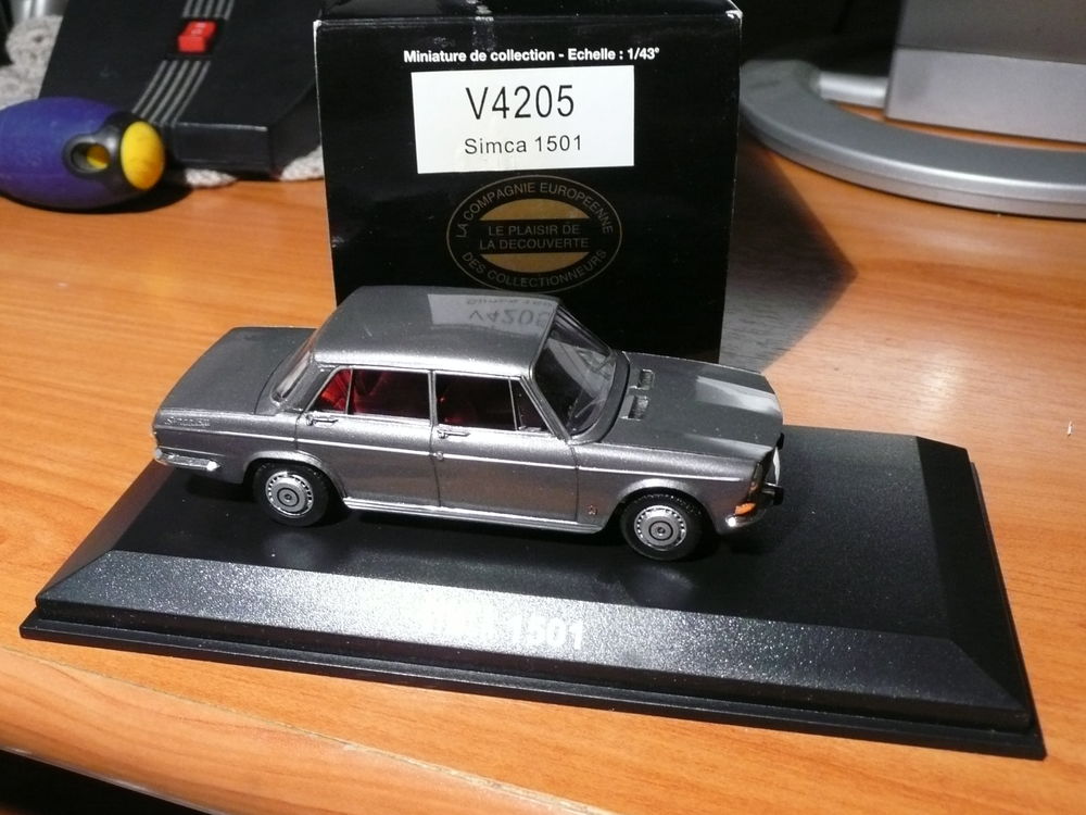 Voiture miniature 1/43 Simca 1501 
