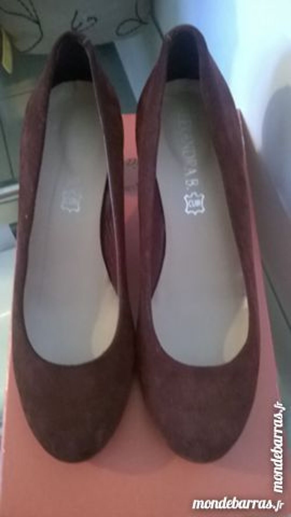 El&eacute;gantes chaussures talon en daim bordeaux Chaussures