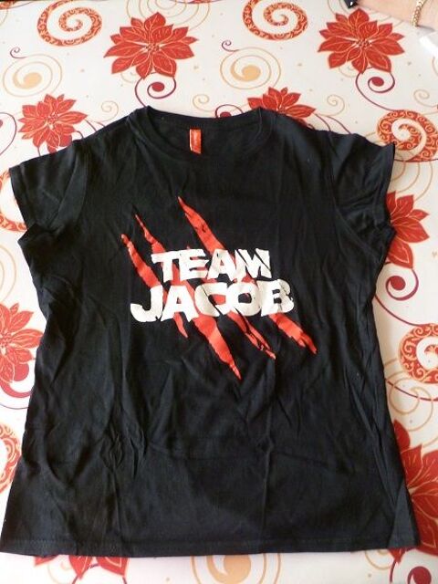 Tee-shirt Twilight cullen edward bella film cin� j 3 F�ves (57)