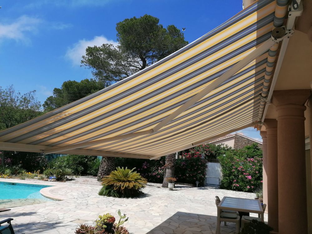 AUVENT LONG 5.5 METRE PAR 3 METRE A COMMANDE ELECT Bricolage