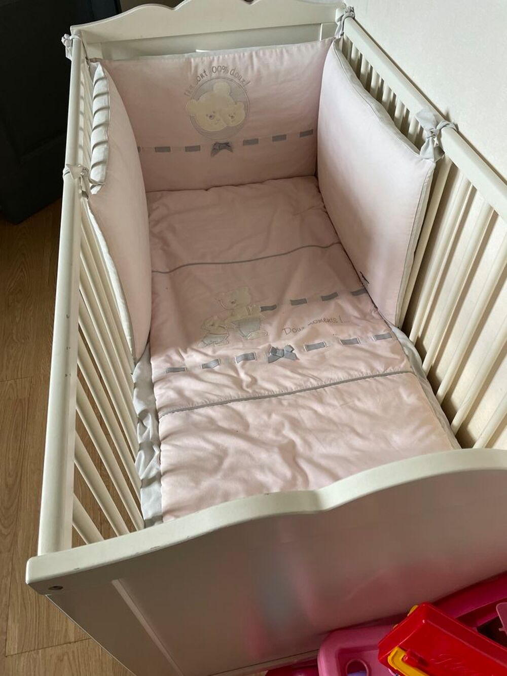 lit bebe+ matelas+ Meuble d'angle a langer* Meubles