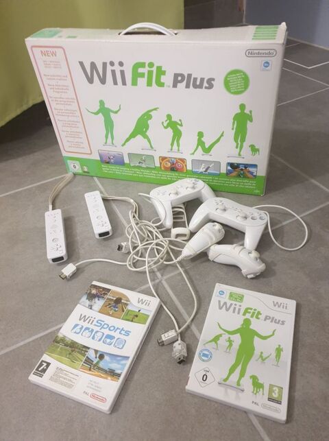Nintendo Wii - manettes-jeux vidéos -Balance Board-Wii fit 70 Istres (13)