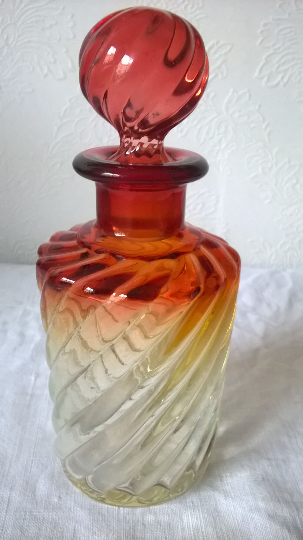 Lot de 2 flacons en cristal de Baccarat (mod&egrave;le Bambou) 