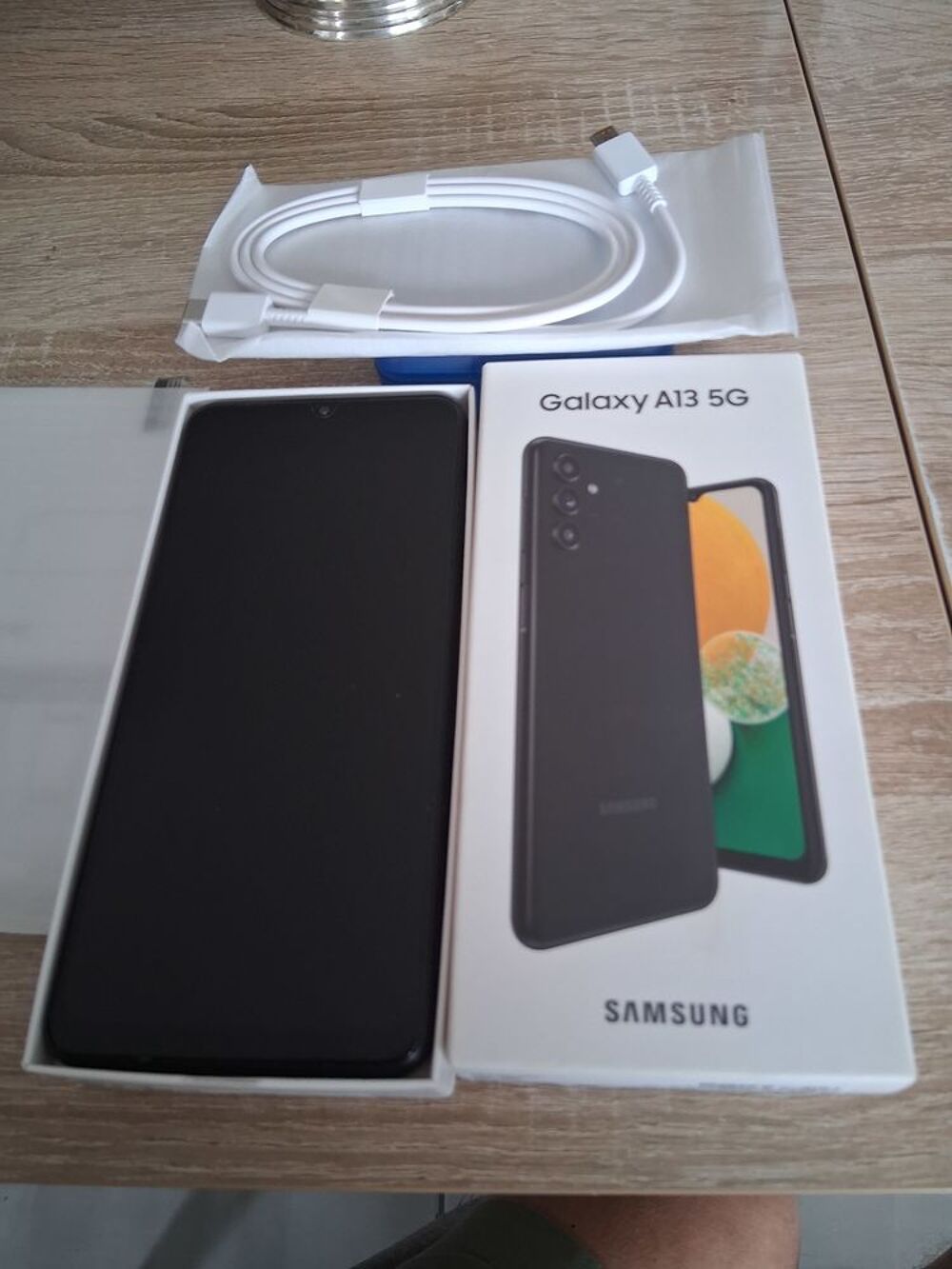 portable Samsung galaxie A13 5g dans sa bo&icirc;te d'origine Téléphones et tablettes