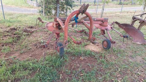 Divers petits mat&eacute;riels agricole
170 65220 Bonnefont
