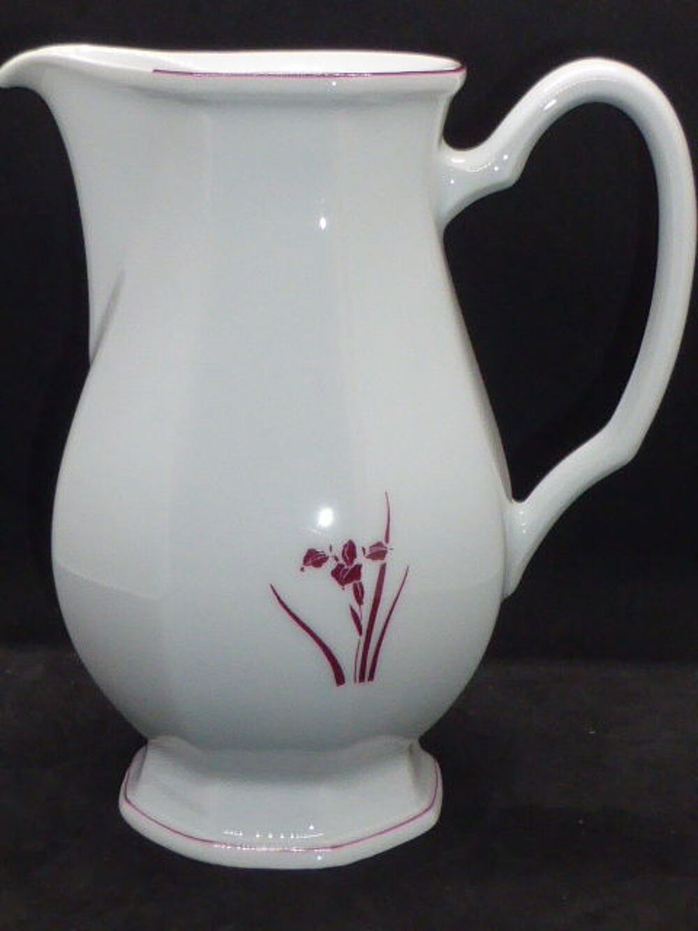 Pot &agrave; lait pichet Porcelaine de Sologne liser&eacute; et d&eacute;cor roug Cuisine