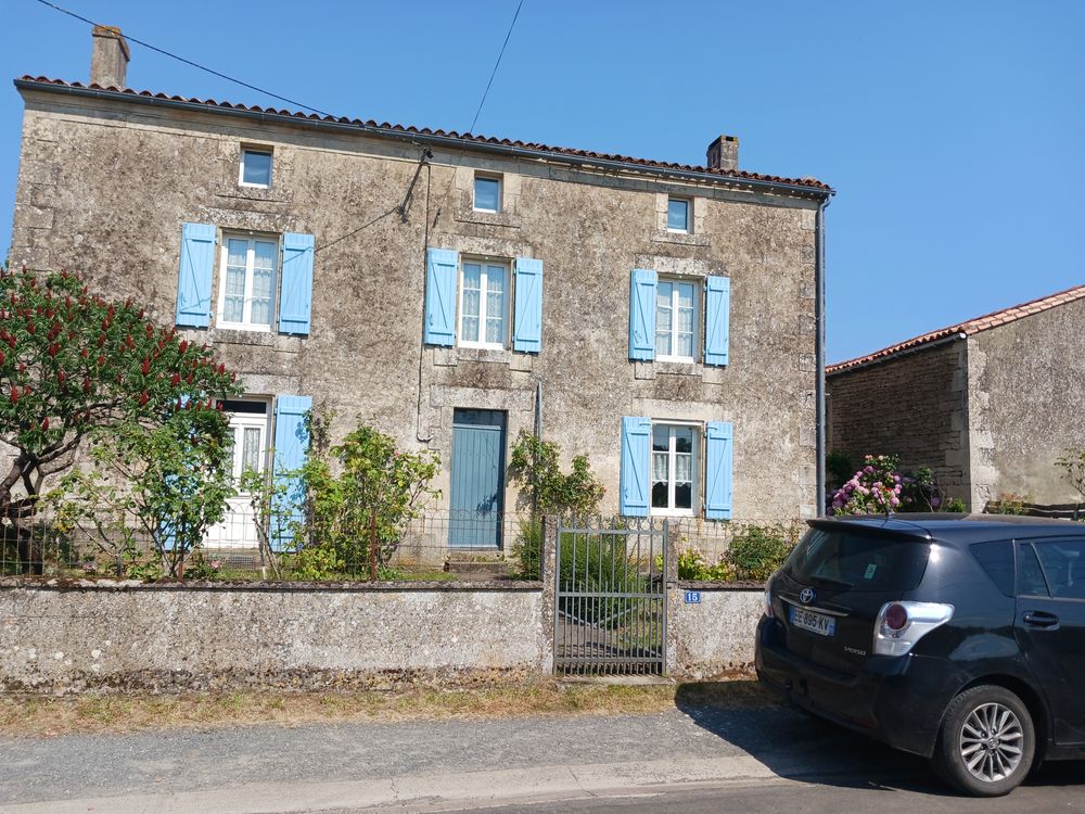 Maison 4 pièces 115 m² · à Saint-Pompain · 115 m² · 135 000 €