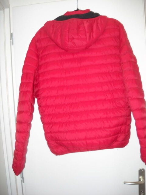 anorak rouge Taille 44 8 Orbagna (39)