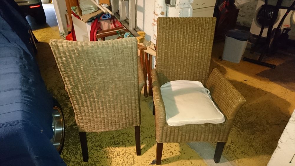 Lot de deux chaises en osiers Meubles