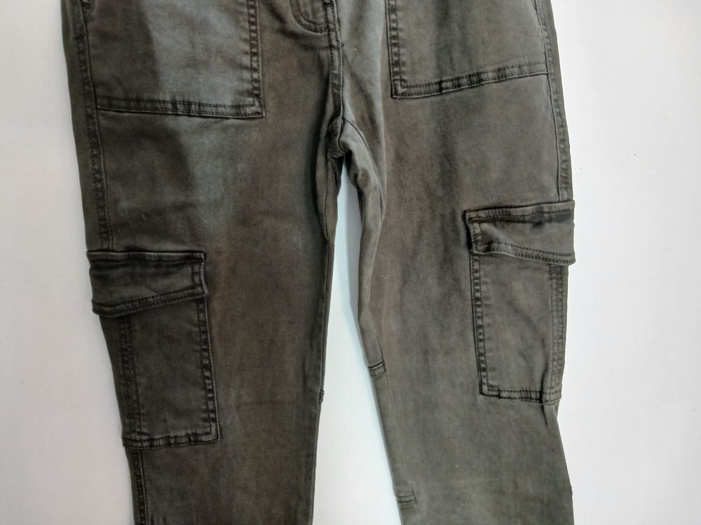 Pantalon cargo H&amp;M femme Kaki.36. Vêtements