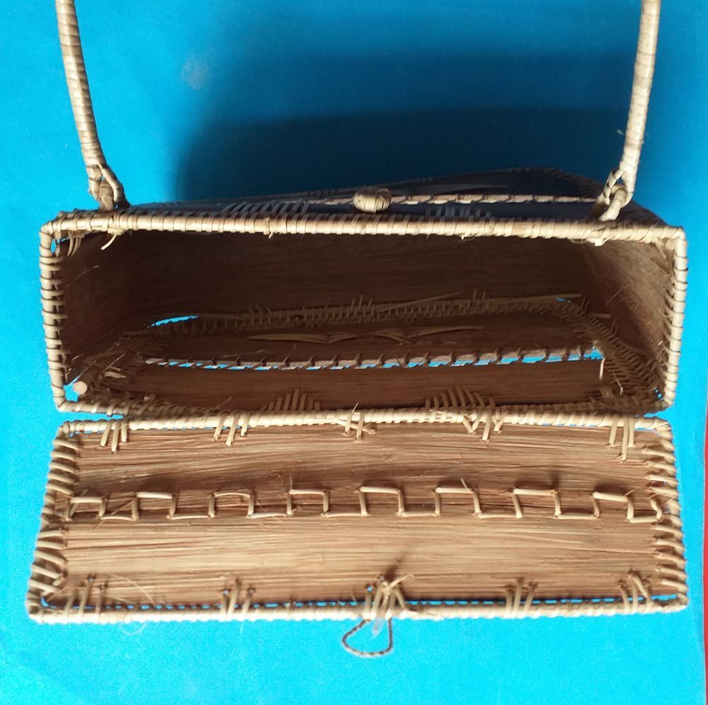 Sac &agrave; mains fantaisie, vintage en bois et rotin Maroquinerie